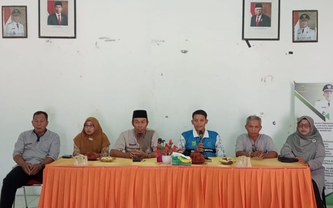 Pemerintah Kecamatan Bunguran tengah melakukan evaluasi keuangan di Desa Air Lengit