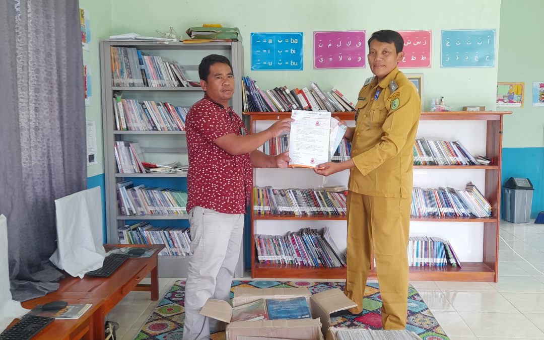 Perpusdes Rona Niscala mendapat bantuan 1.000 buku dari perpusnas